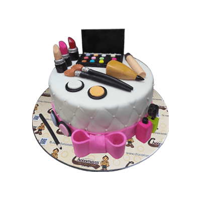 Makeup Kit Cake