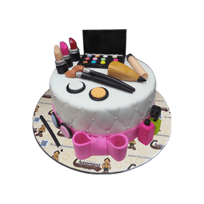 Mac Make Up Kit Cake | bakehoney.com